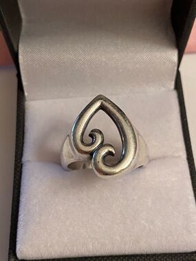 James Avery Sterling Silver Mother’s Heart Ring